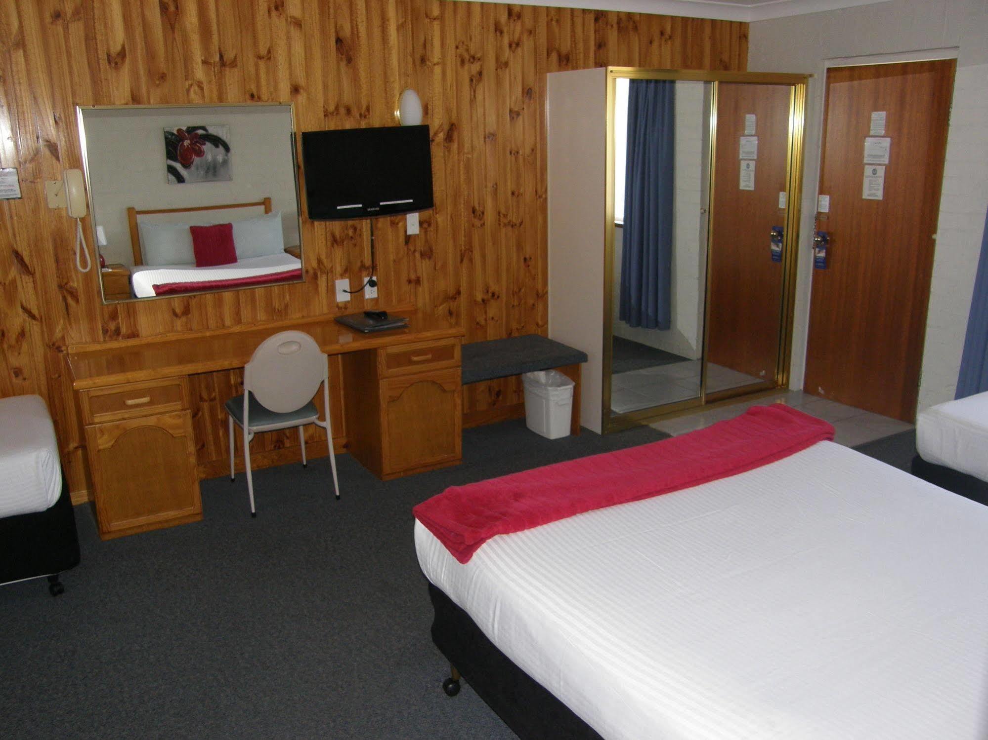 Blue Diamond Motor Inn Dubbo Exterior photo